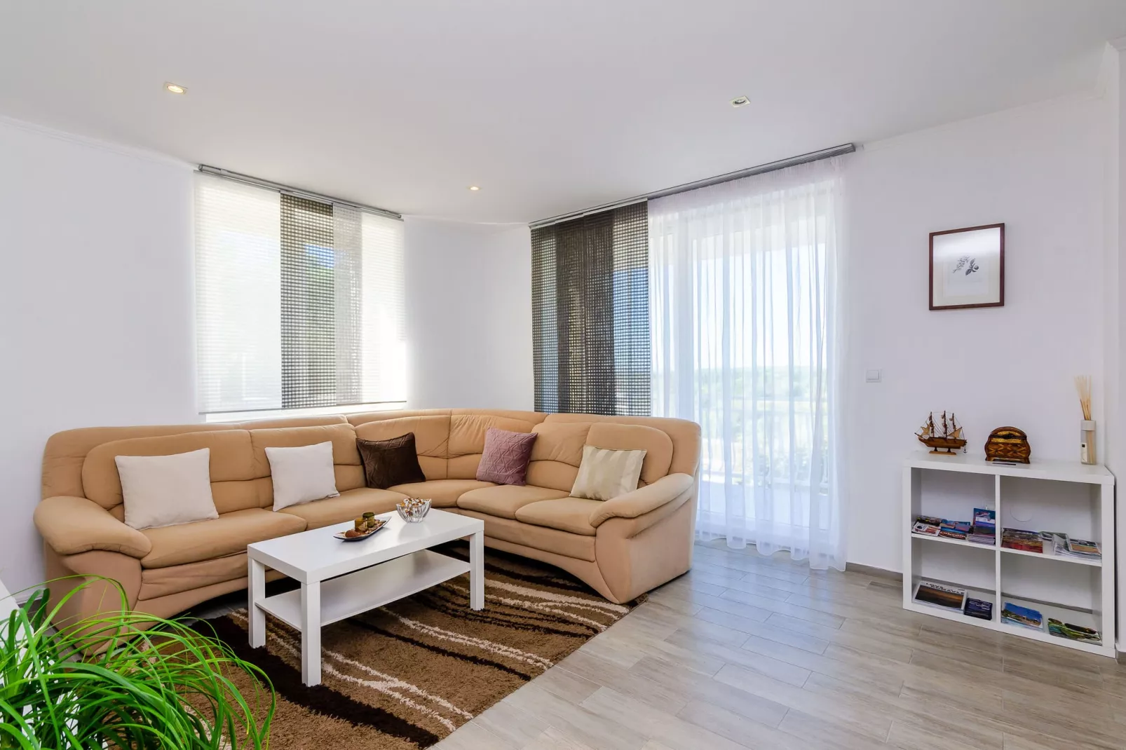 Villa Oasis Cypress - Three Bedroom Villa with Terrace and Swimming Pool-Living room