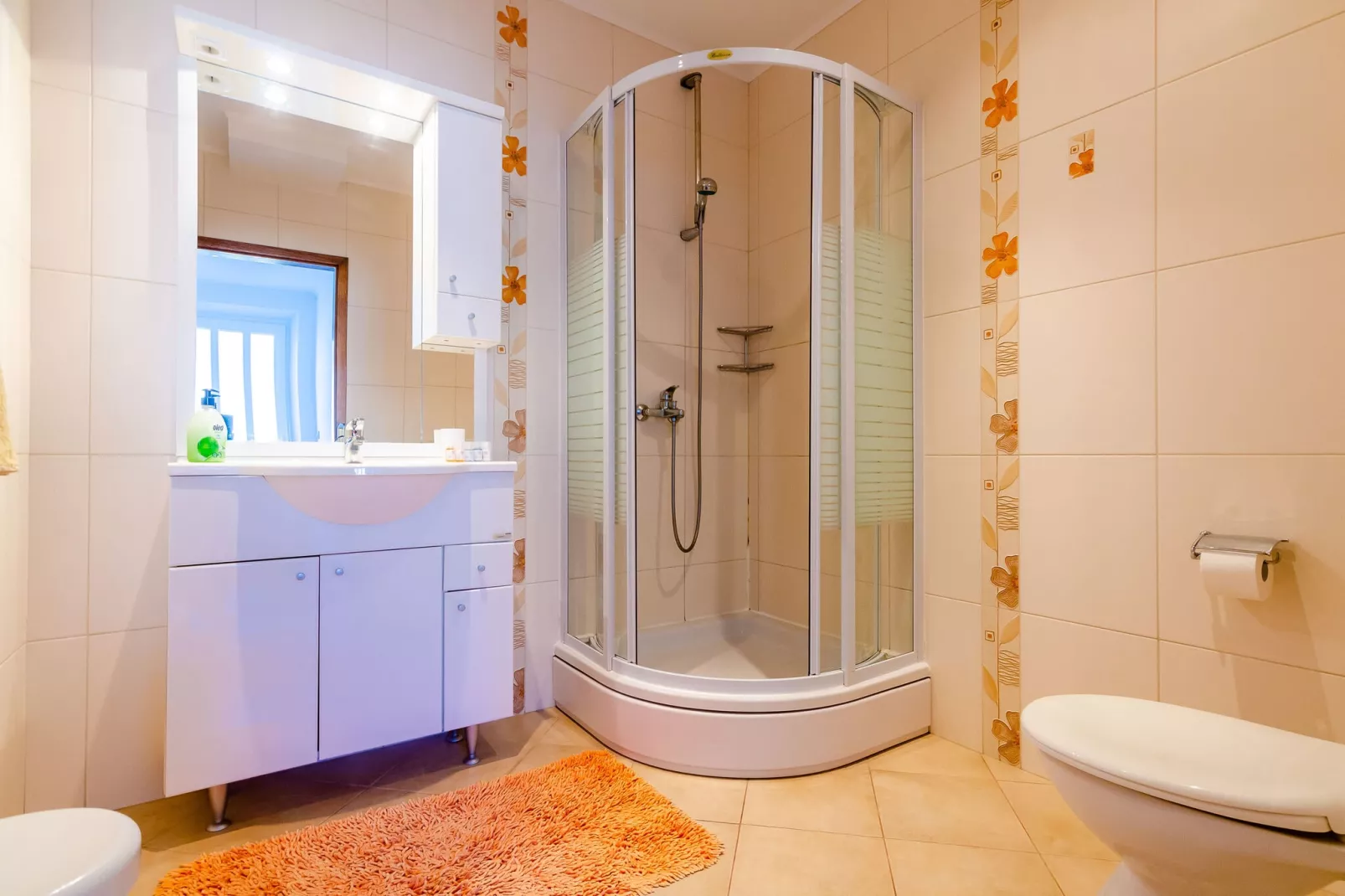 Villa Oasis Cypress - Three Bedroom Villa with Terrace and Swimming Pool-Bathroom