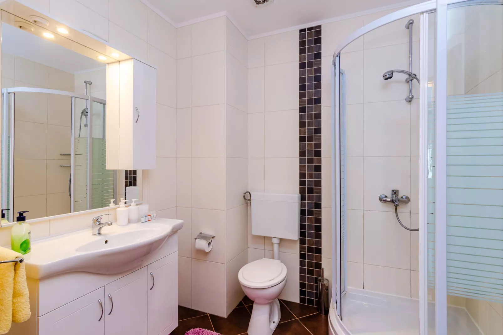 Villa Oasis Cypress - Three Bedroom Villa with Terrace and Swimming Pool-Bathroom