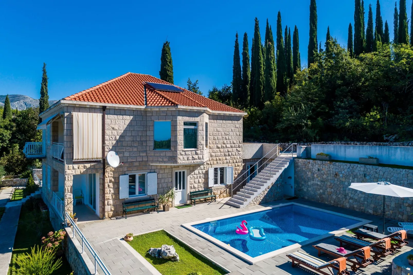 Villa Oasis Cypress - Three Bedroom Villa with Terrace and Swimming Pool-Outdoor
