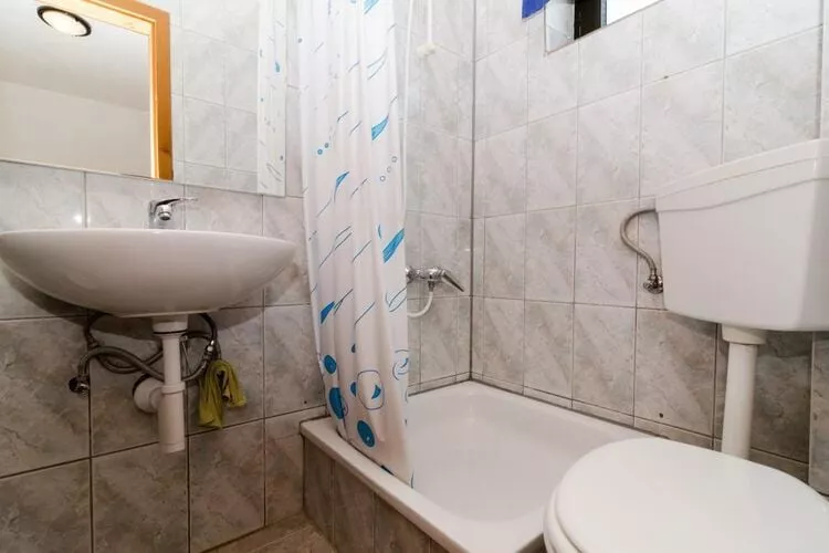 Apartments Lemeš - Studio Apartment with Terrace Ap 2-Bathroom
