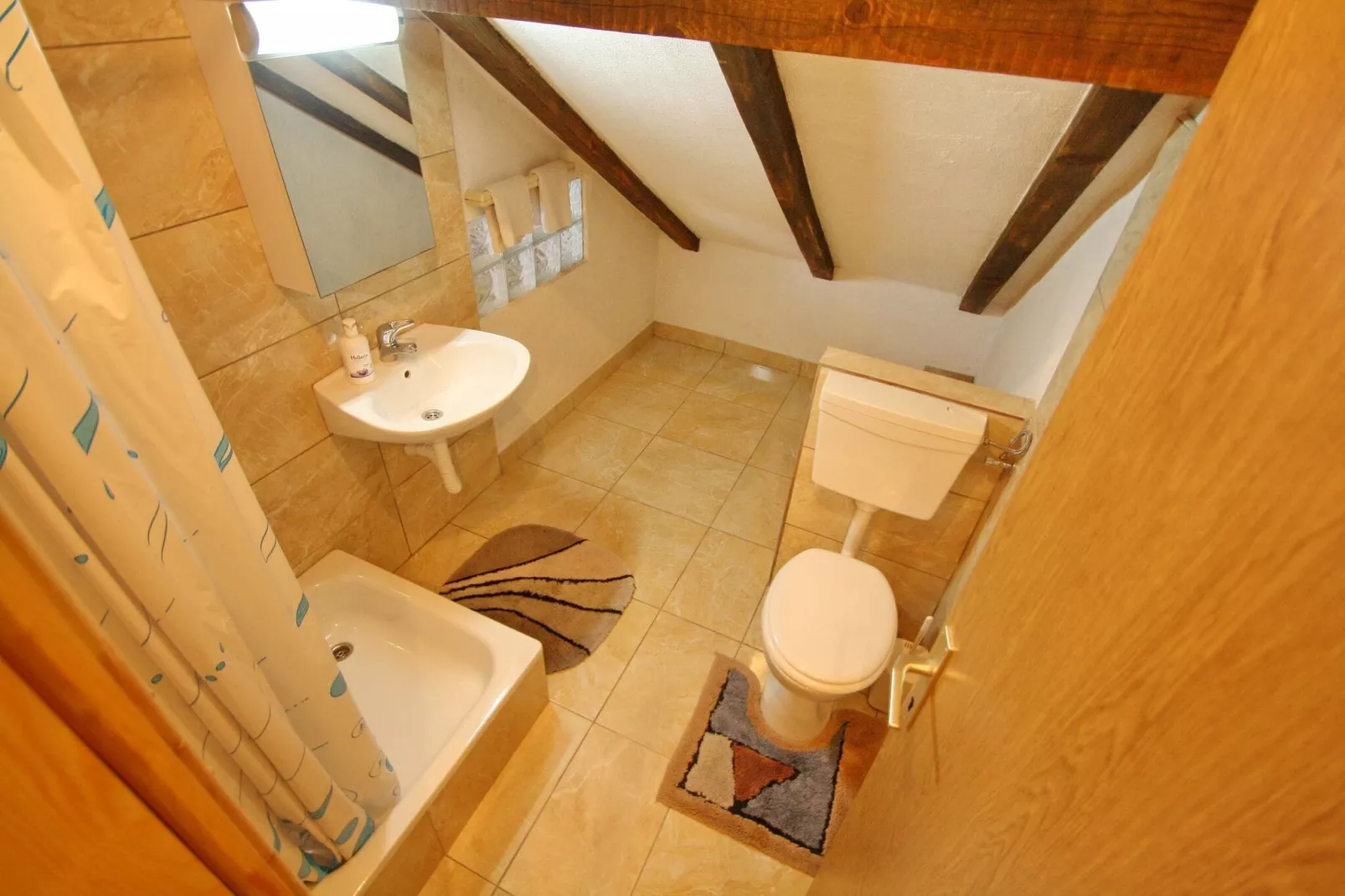 Apartments Lemeš - Comfort One Bedroom Apartment with Garden View (Apt5)-Bathroom