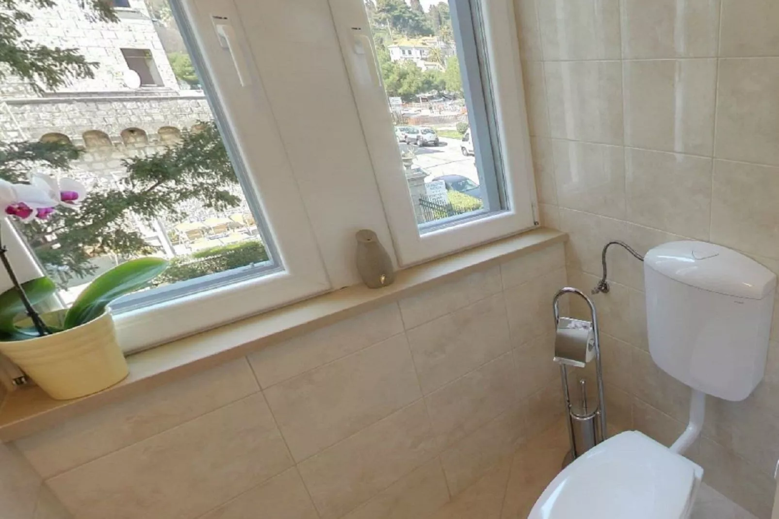 Apartment Mihe - Two-Bedroom Apartment with Balcony and Sea View-Salle de bain