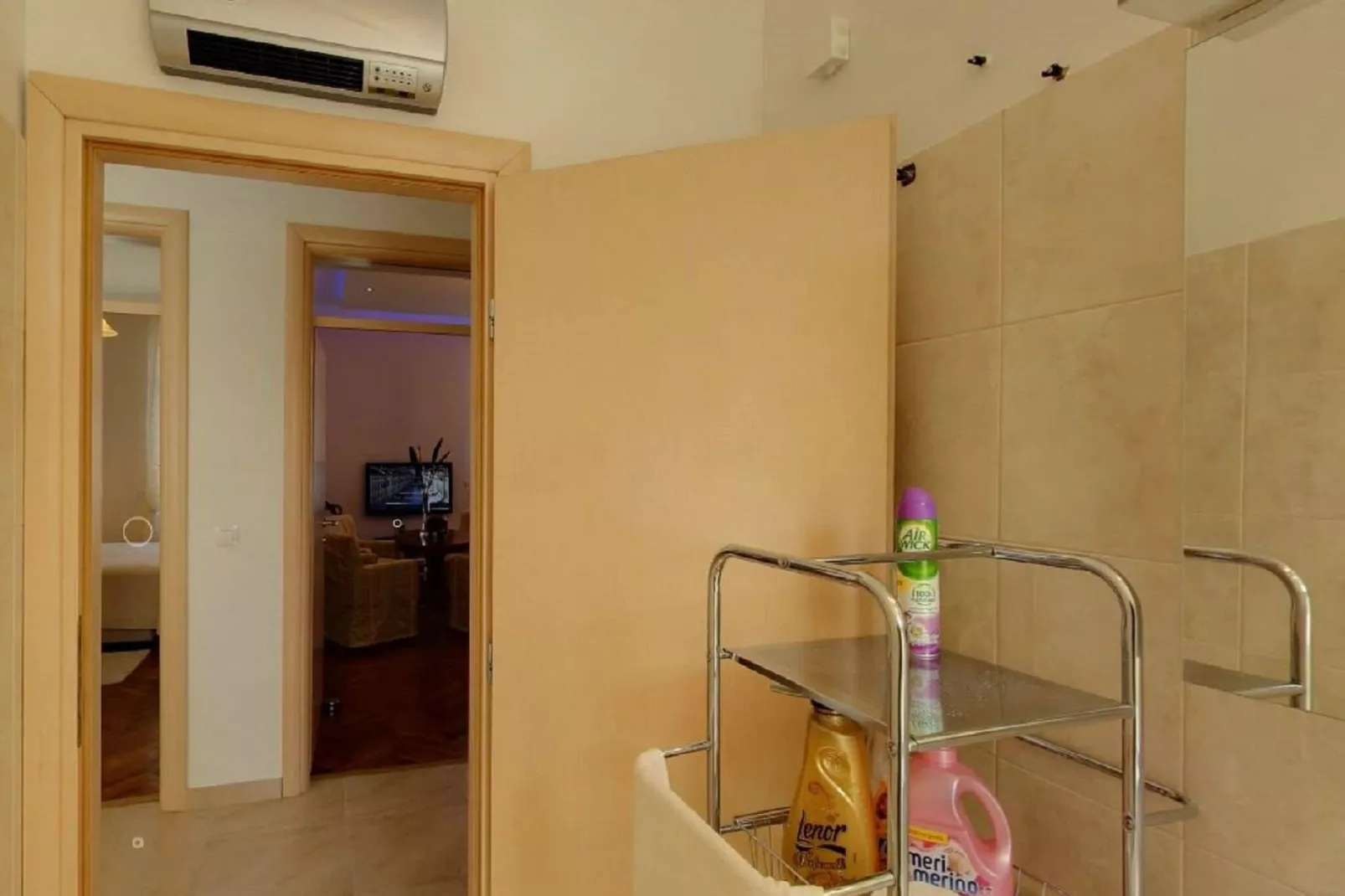 Apartment Mihe - Two-Bedroom Apartment with Balcony and Sea View-Intérieur