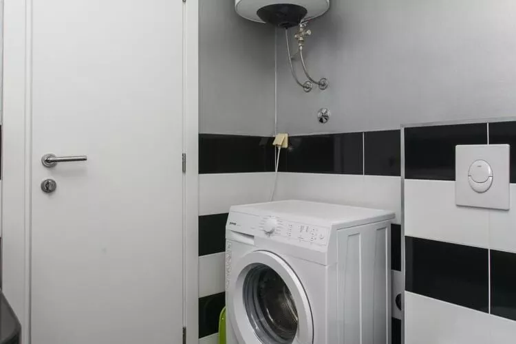 Apartment Dupčić - Two Bedroom Apartment with Balcony-Bathroom