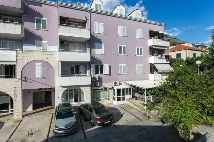 Apartment Dupčić - Two Bedroom Apartment with Balcony-Outdoor