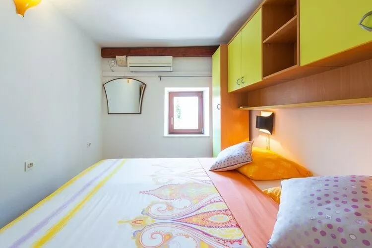 Villa Mia -Three-Bedroom Villa with Swimming Pool-Bedroom