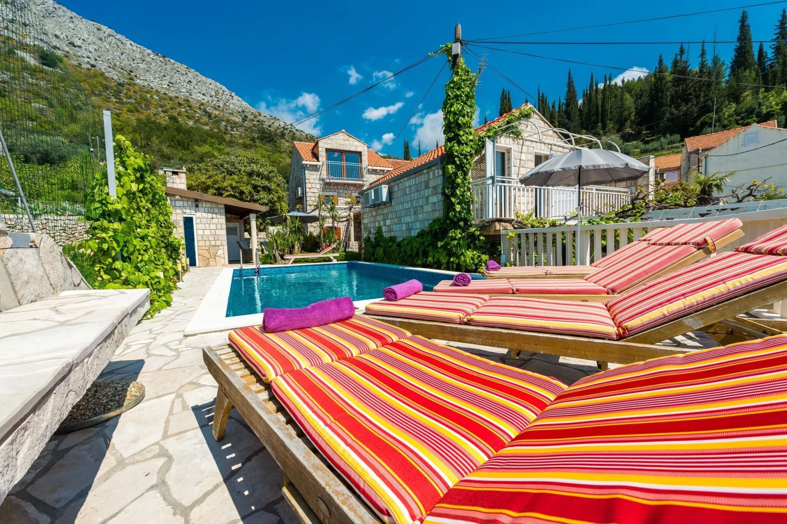 Villa Mia -Three-Bedroom Villa with Swimming Pool-Terrace
