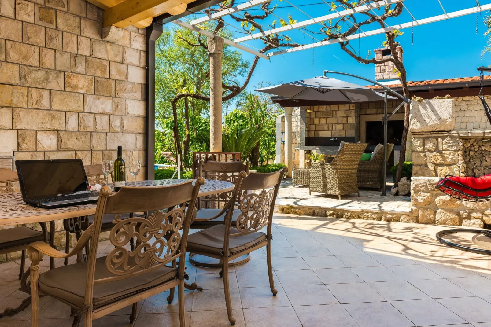 Villa Mia -Three-Bedroom Villa with Swimming Pool-Terrace