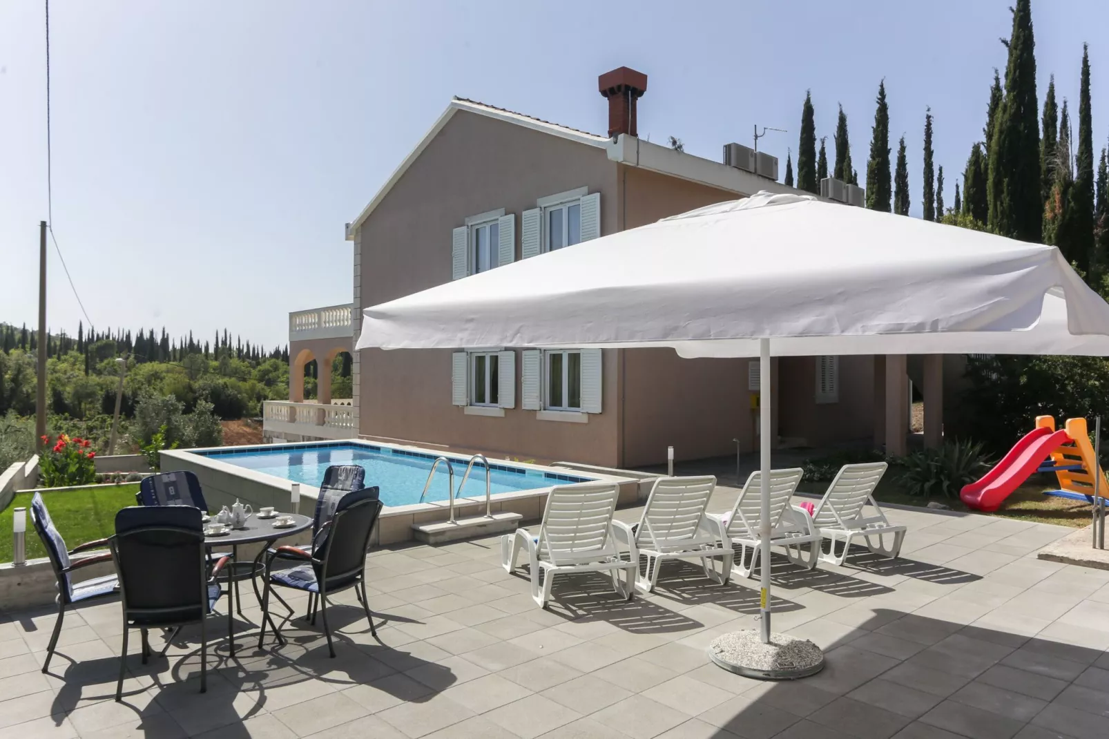 Apartments Villa Harmonia - One-Bedroom Apartment with Patio and Shared Pool-Outdoor