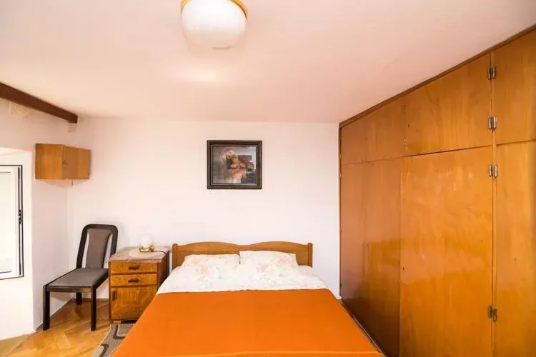Rooms Ane Old Town - Double Room with Shared Bathroom-Schlafzimmer