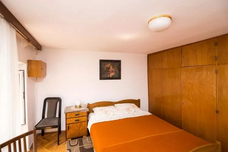 Rooms Ane Old Town - Double Room with Shared Bathroom-Schlafzimmer