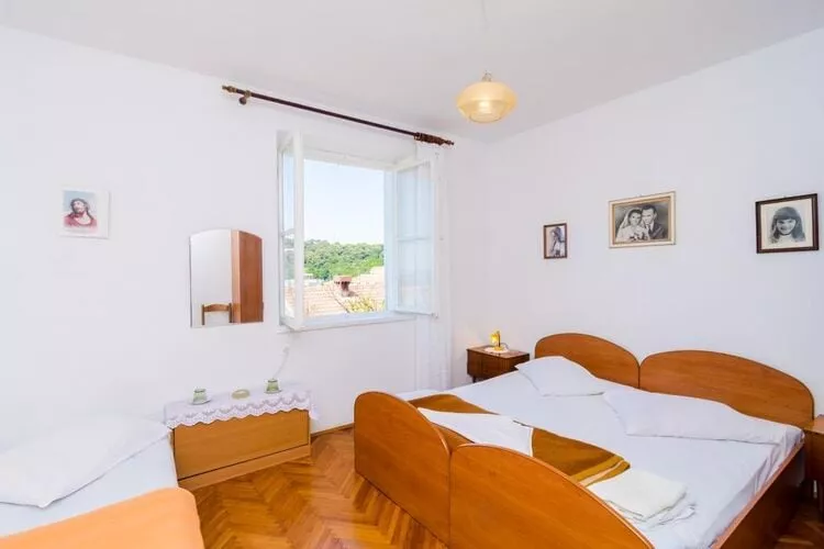 Guest House Mara - Double Room 1-Bedroom