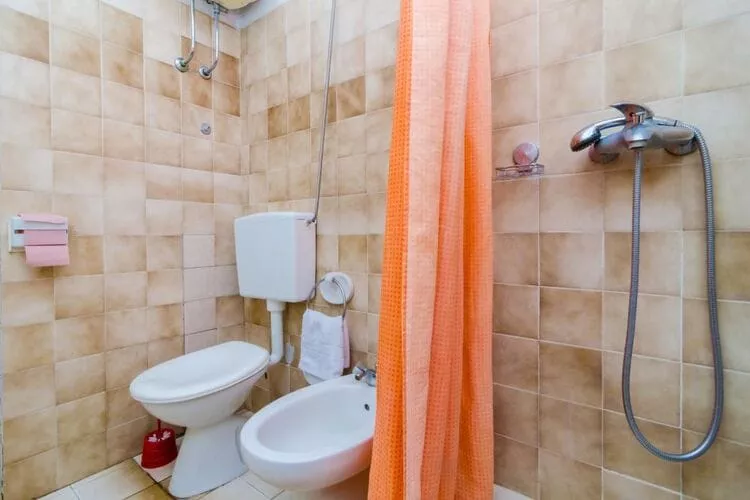 Guest House Mara - Double Room 2-Bathroom