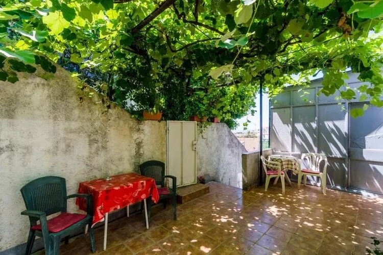 Guest House Mara - Double Room 2-Terrace