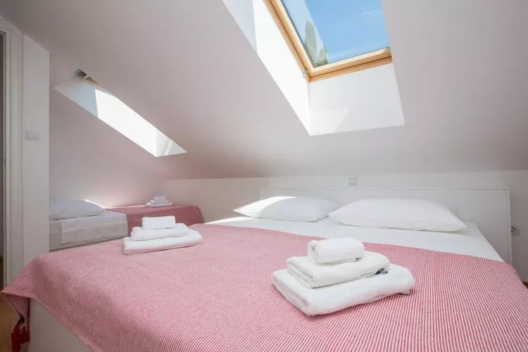 Apartments Nina - One-Bedroom Apartment (Orašac)-Bedroom