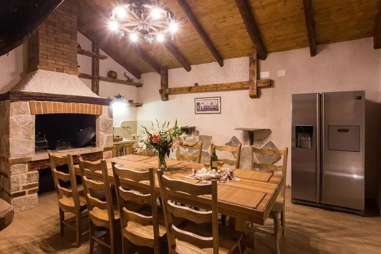 Villa Falcon Rook - Four-Bedroom Villa with Terrace and Swimming Pool-Facilities