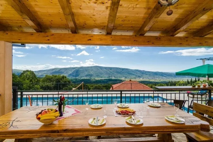 Villa Falcon Rook - Four-Bedroom Villa with Terrace and Swimming Pool-Terrace
