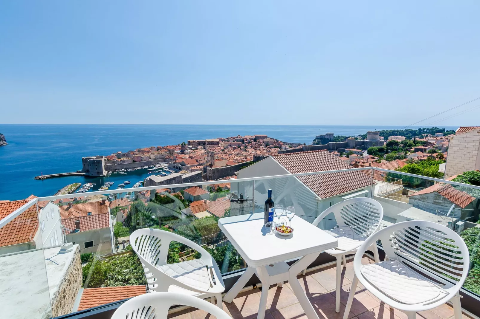 Apartments Isabora - Comfort Three-Bedroom Apartment with Balcony and Sea View (Second Floor)-Terrace balcony
