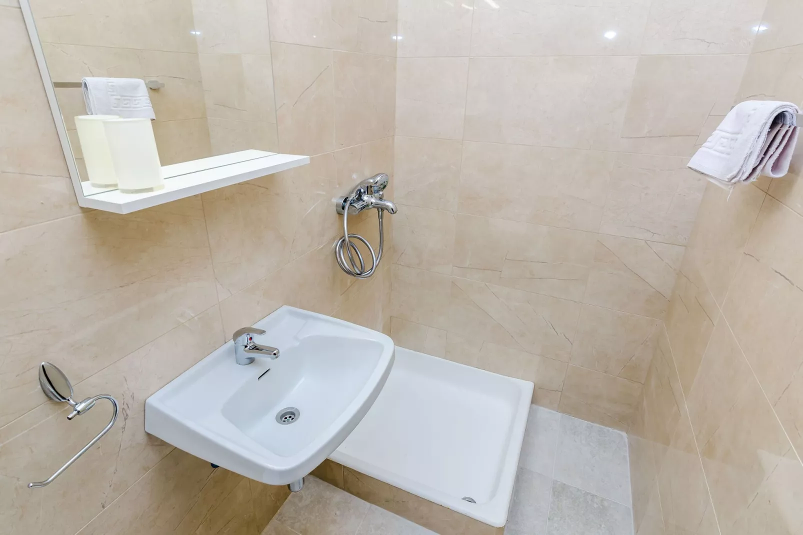 Apartments Isabora - Two-Bedroom Apartment with Terrace and Partial Sea View (Nea)-Bathroom