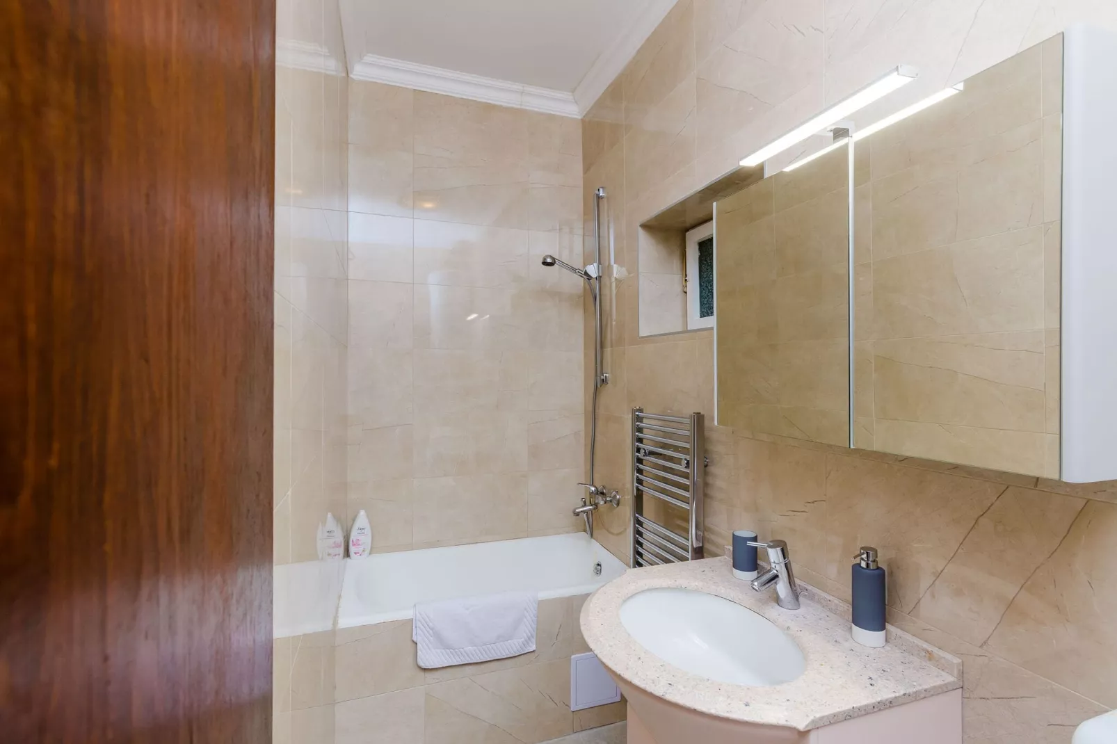 Apartments Isabora - Two-Bedroom Apartment with Terrace and Partial Sea View (Nea)-Bathroom