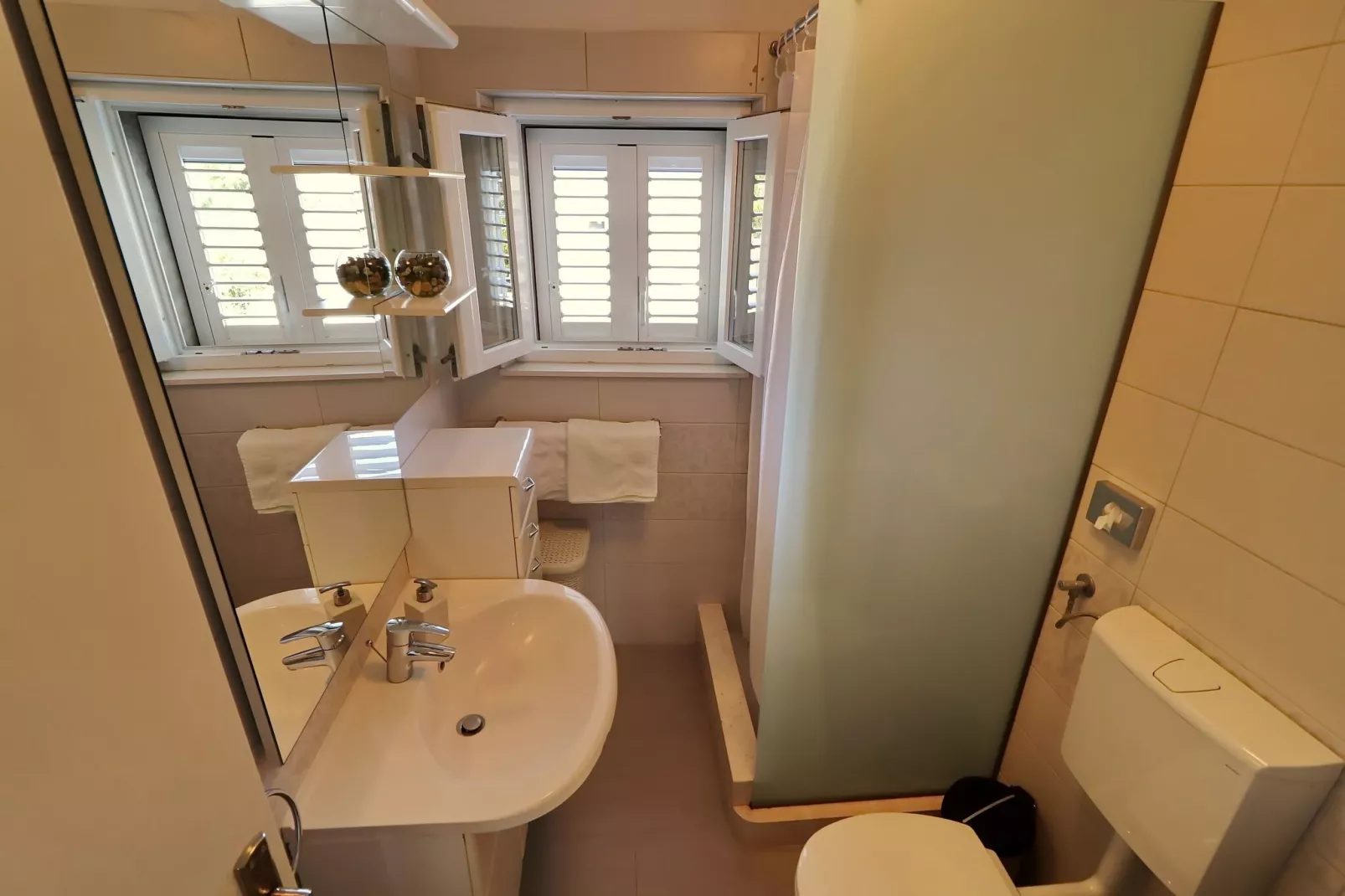 Villa Ivana - Three-Bedroom Villa with Private Pool-Bathroom