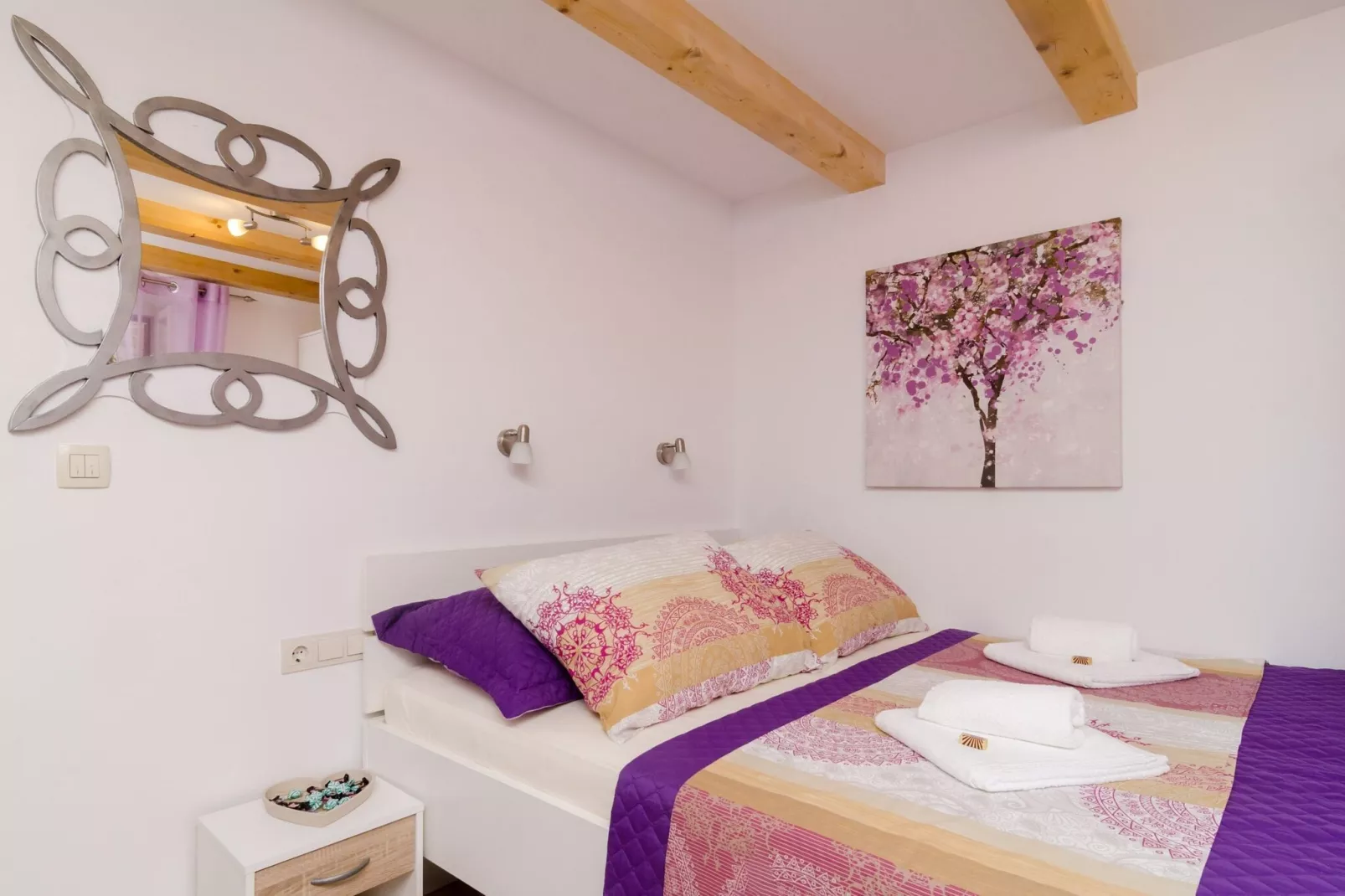 Lavender Garden Apartments - Studio Apartment (Ground floor) - APT 1-Bedroom