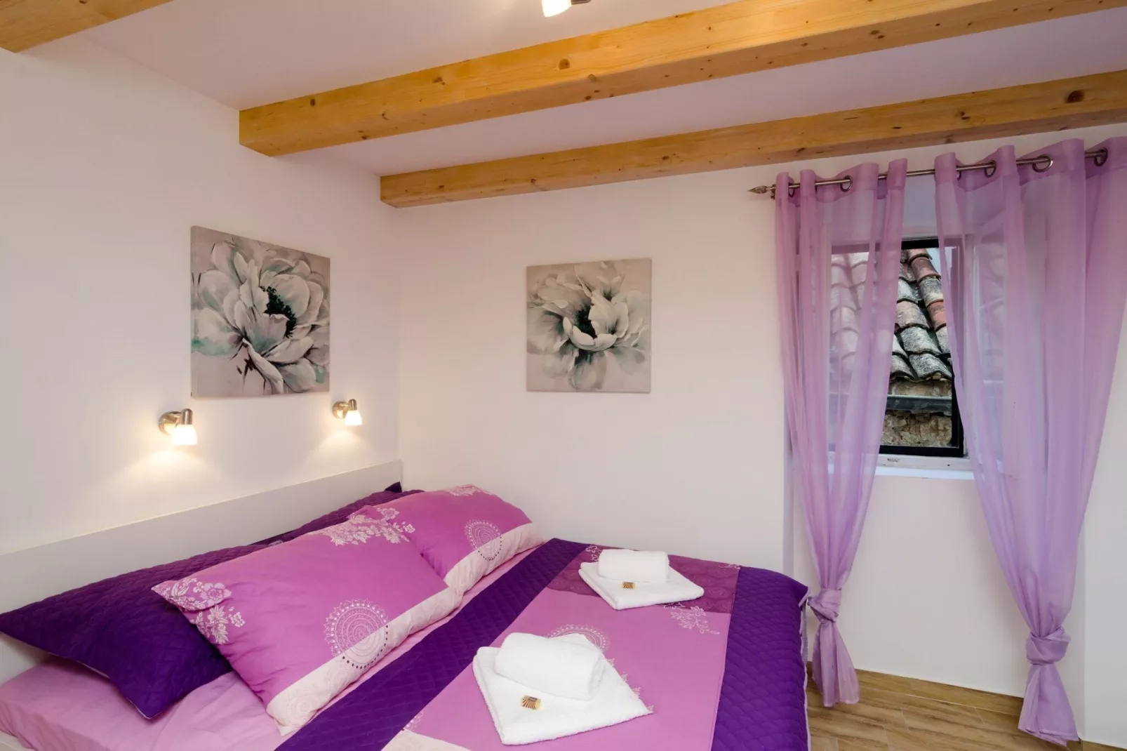 Lavender Garden Apartments - Studio Apartment with City View (First Floor) - APT 4-Bedroom