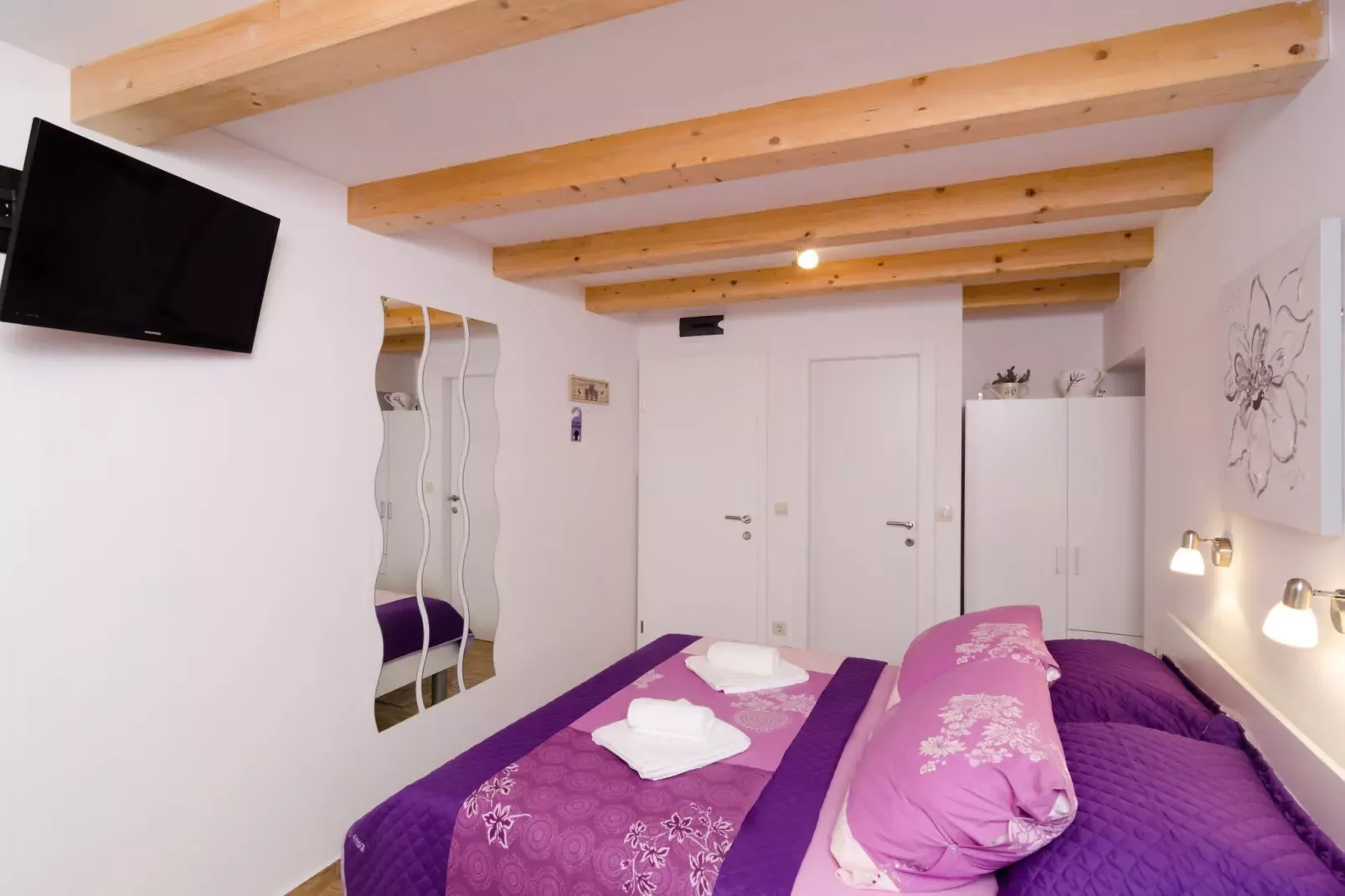 Lavender Garden Apartments - Studio Apartment (First Floor) - APT 3-Bedroom