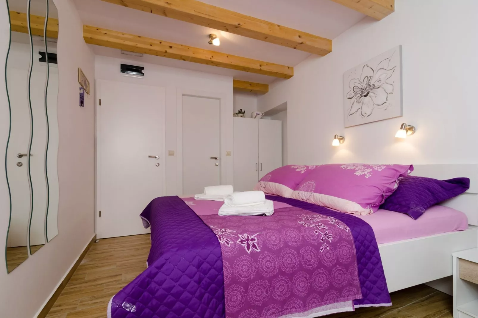 Lavender Garden Apartments - Studio Apartment (First Floor) - APT 3-Indoor