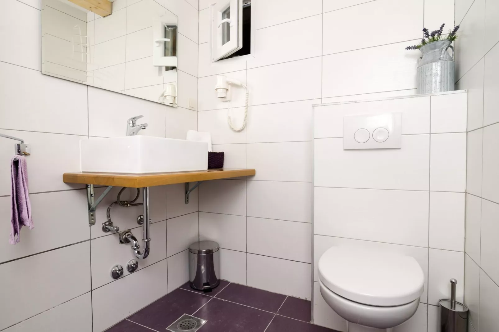 Lavender Garden Apartments - Comfort Studio Apartment (Ground Floor) - APT 2-Bathroom