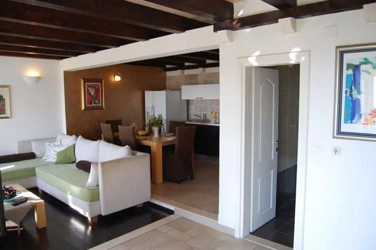 Villa Tony - Five Bedroom Villa with Terrace, Swimming Pool and Sea View-Wohnzimmer