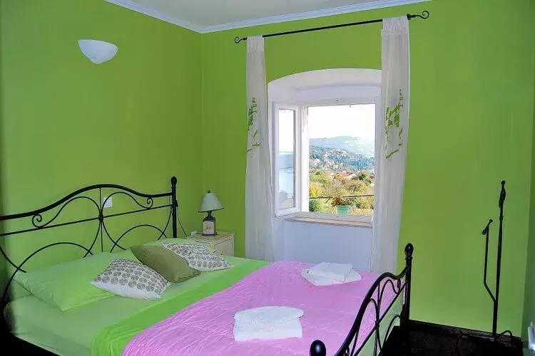 Villa Tony - Five Bedroom Villa with Terrace, Swimming Pool and Sea View-Schlafzimmer