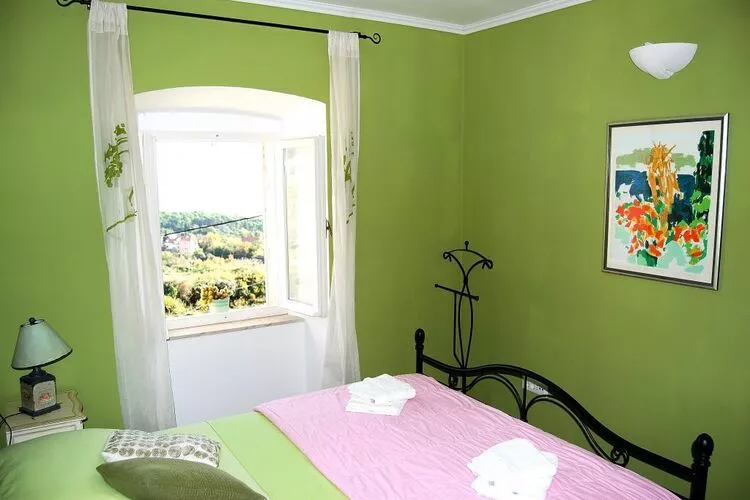 Villa Tony - Five Bedroom Villa with Terrace, Swimming Pool and Sea View-Schlafzimmer