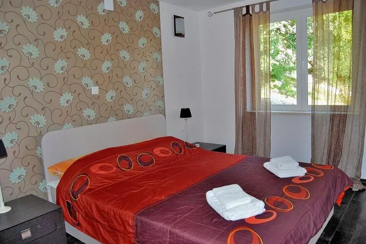Villa Tony - Five Bedroom Villa with Terrace, Swimming Pool and Sea View-Schlafzimmer