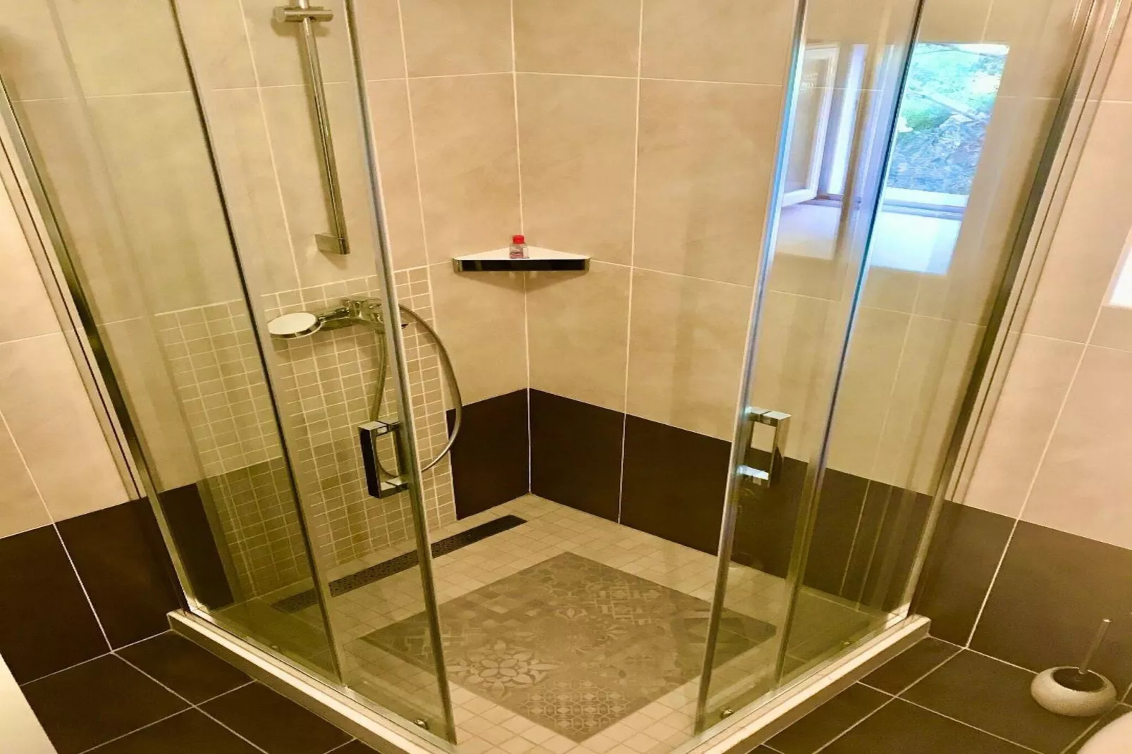 Villa Tony - Five Bedroom Villa with Terrace, Swimming Pool and Sea View-Badezimmer