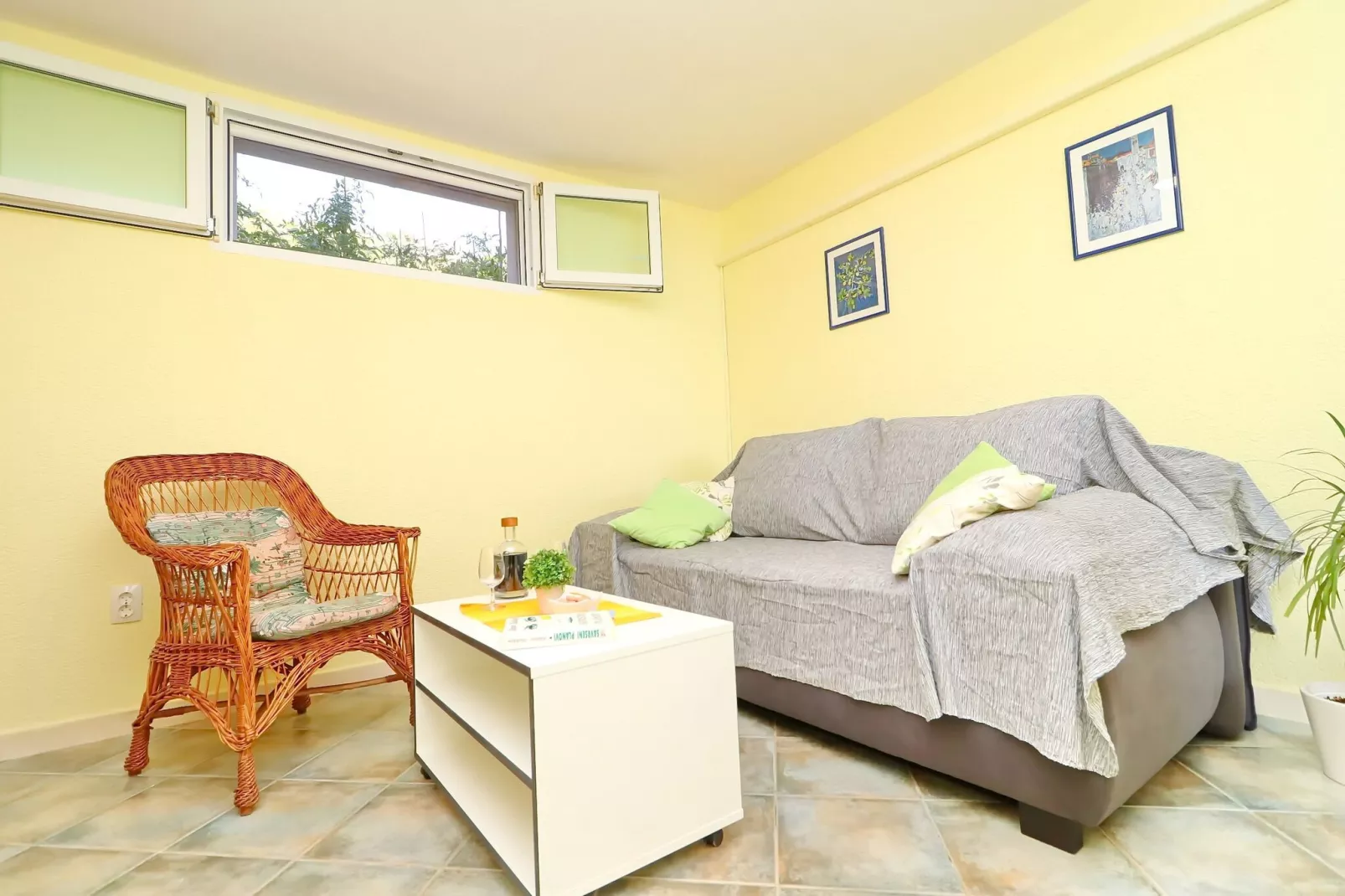 Apartments Stipo - Comfort One Bedroom Apartment with Terrace and Sea View (A1)-Wohnzimmer