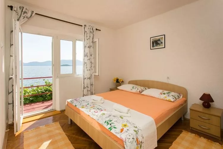 Apartments Stipo - Comfort Two Bedroom Apartment with Balcony and Sea View (A2)-Chambre
