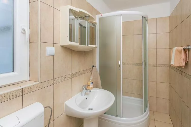 Apartments Stipo - Comfort Two Bedroom Apartment with Balcony and Sea View (A2)-Salle de bain