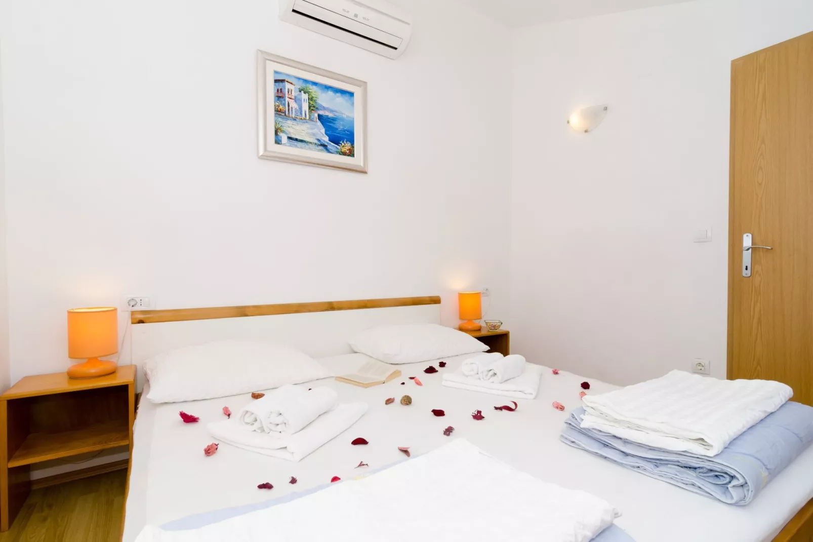 Apartments Senjo - One Bedroom Apartment with Balcony with Sea View (Apartman 1)-Chambre