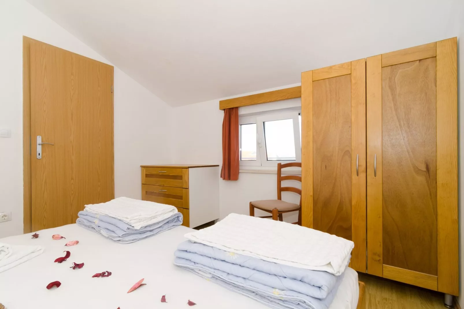 Apartments Senjo - One Bedroom Apartment with Balcony with Sea View (Apartman 1)-Chambre