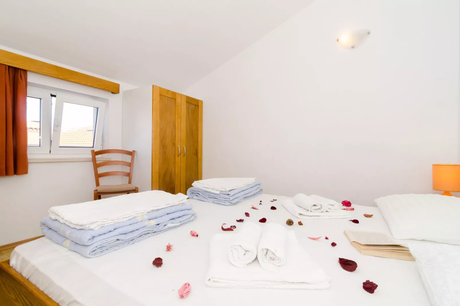 Apartments Senjo - One Bedroom Apartment with Balcony with Sea View (Apartman 1)-Chambre