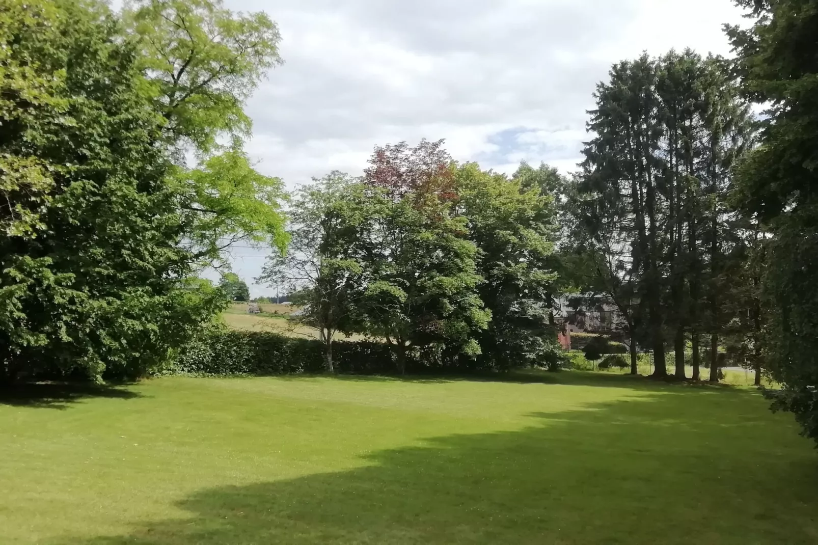 Le Taimont-Gardens summer