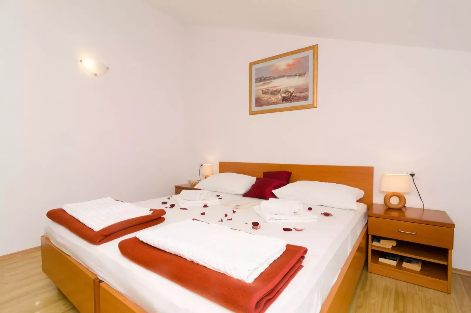 Apartments Senjo - One Bedroom Apartment with Balcony and Side Sea View (Apartman 6)-Chambre