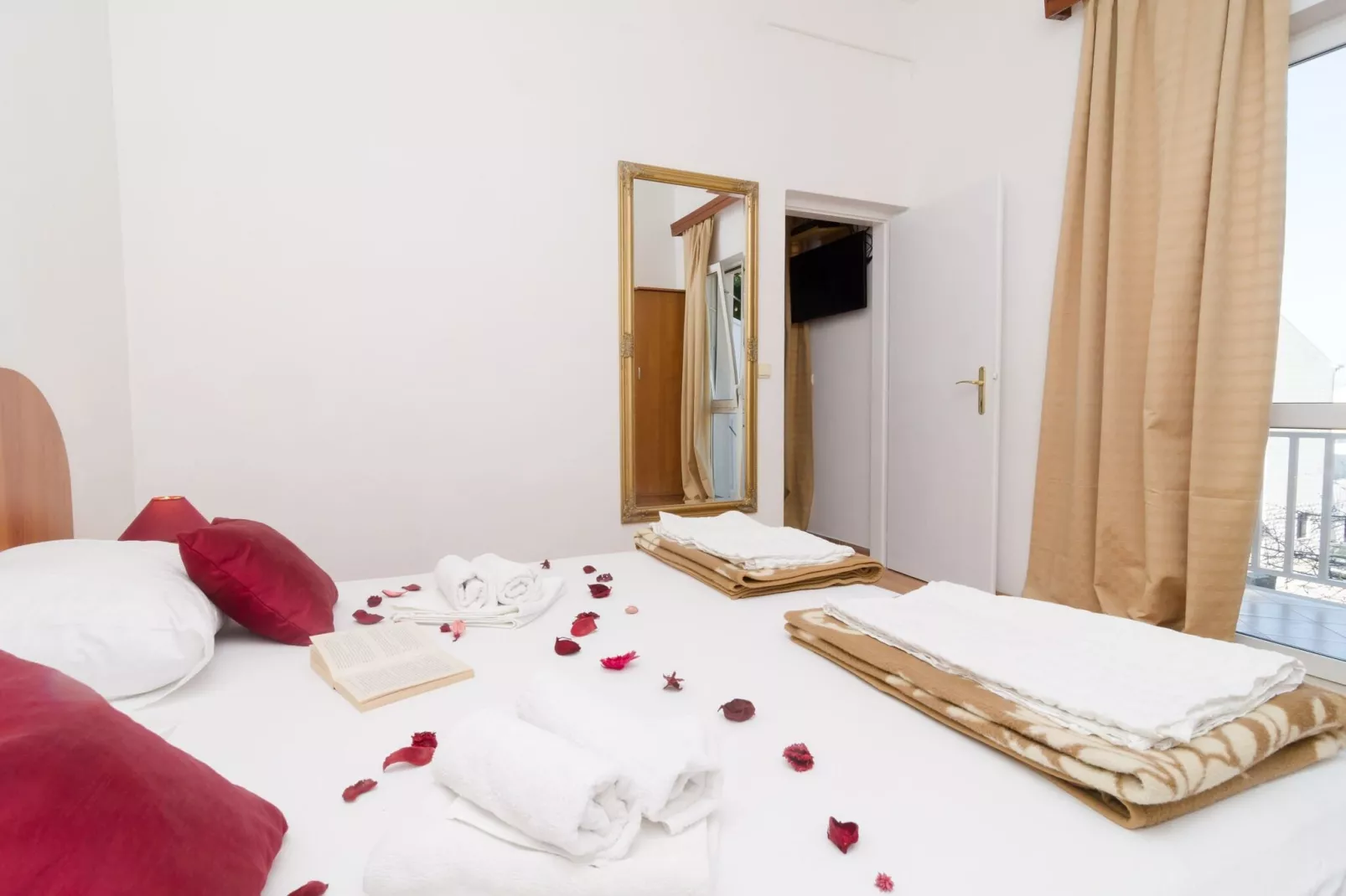 Apartments Senjo - One Bedroom Apartment with Balcony and Sea View (4 adults) (Apartman 3)-Chambre