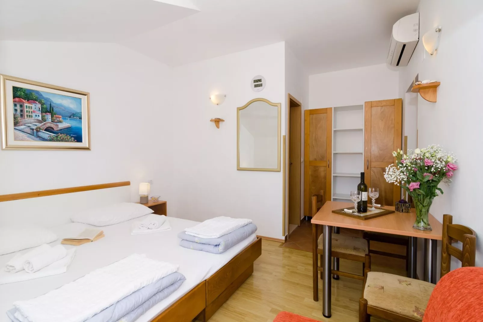 Apartments Senjo - Studio Apartment with Balcony and Sea View (Apartman 2)-Chambre