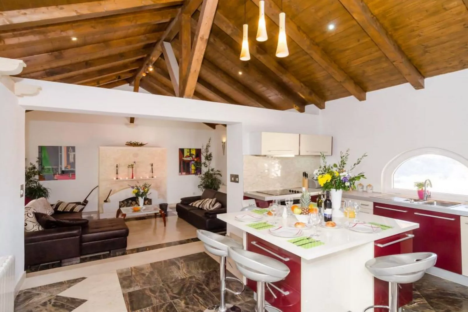 Villa Avoca - Four Bedroom Villa with Swimming Pool-Kitchen
