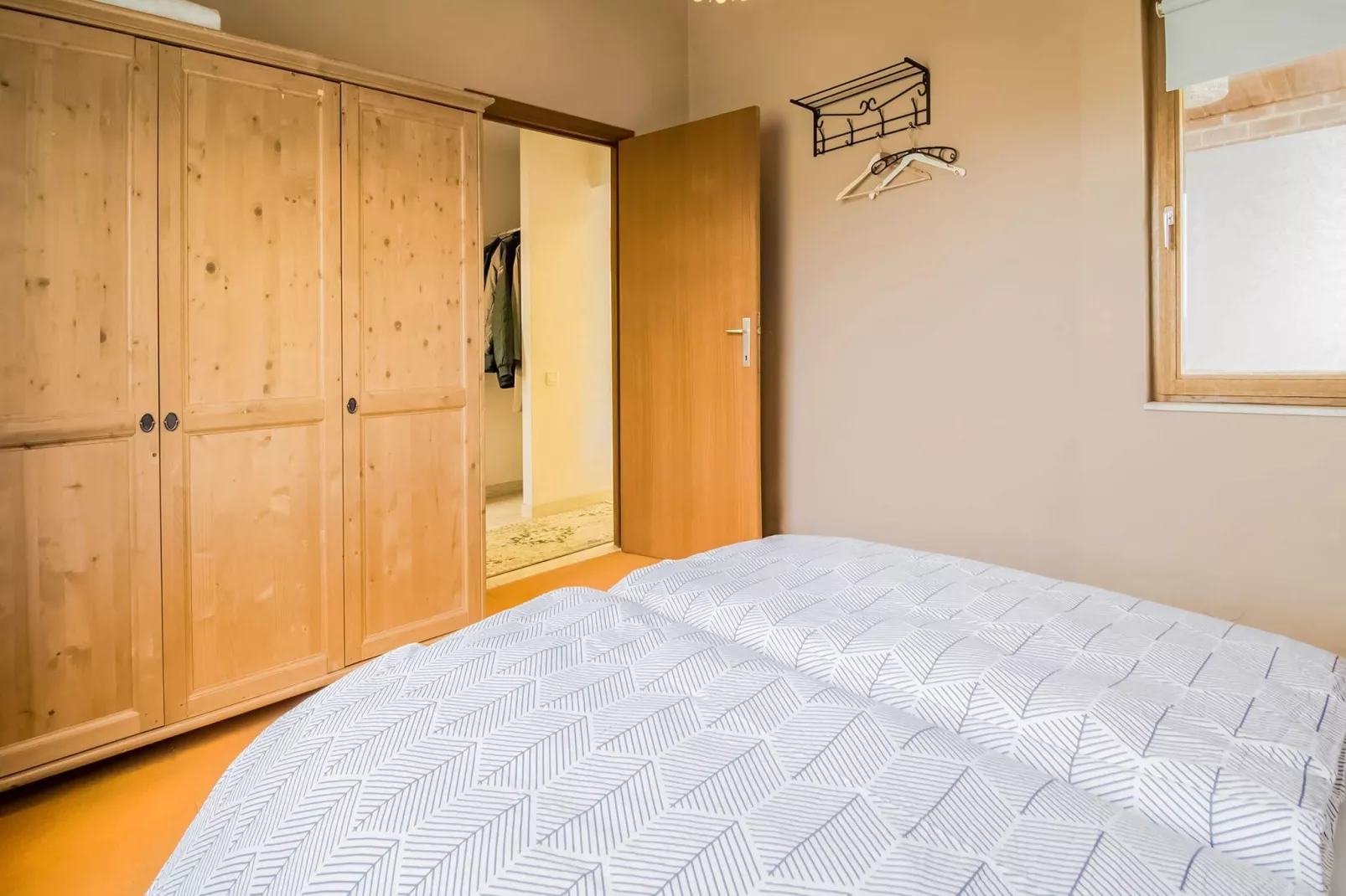 Grusone 53-Bedroom