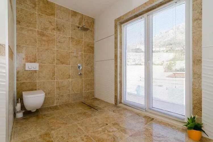 Villa Avoca - Four Bedroom Villa with Swimming Pool-Bathroom