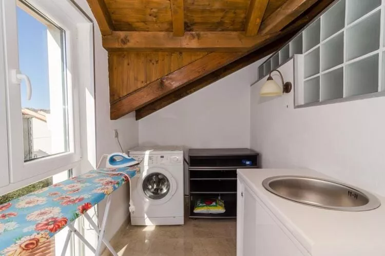 Villa Avoca - Four Bedroom Villa with Swimming Pool-Indoor